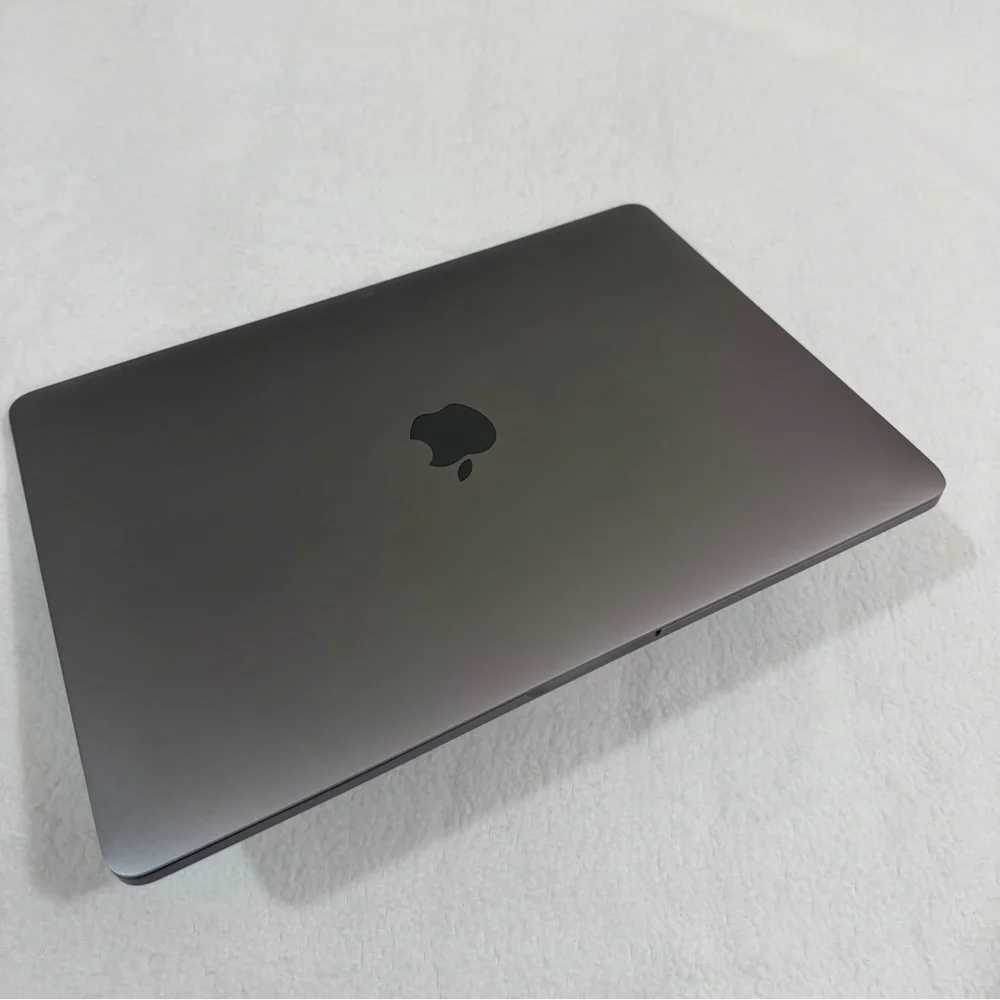 MacBook Pro 13.3” - Late 2016 Space Grey